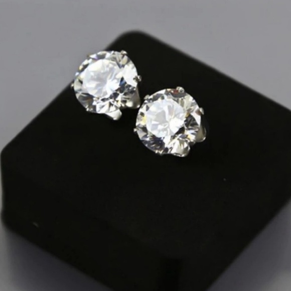 NEW 2.5 CT DIAMOND STUD EARRINGS, NICE EARRINGS, CUTE EARRINGS - Picture 4 of 4